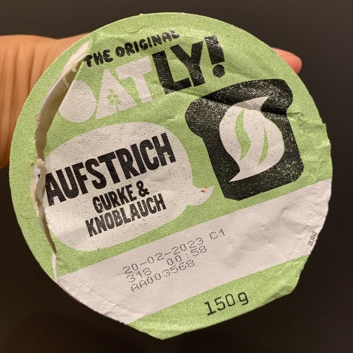 photo of Oatly Aufstrich Gurke und Knoblauch (Oat Spread Garlic Cucumber) shared by @anasoto on  29 Jan 2023 - review