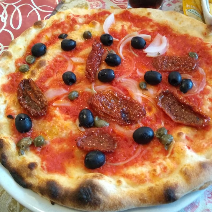 photo of La Stua Pizza mediterranea modificata shared by @pattipat on  08 Jul 2023 - review