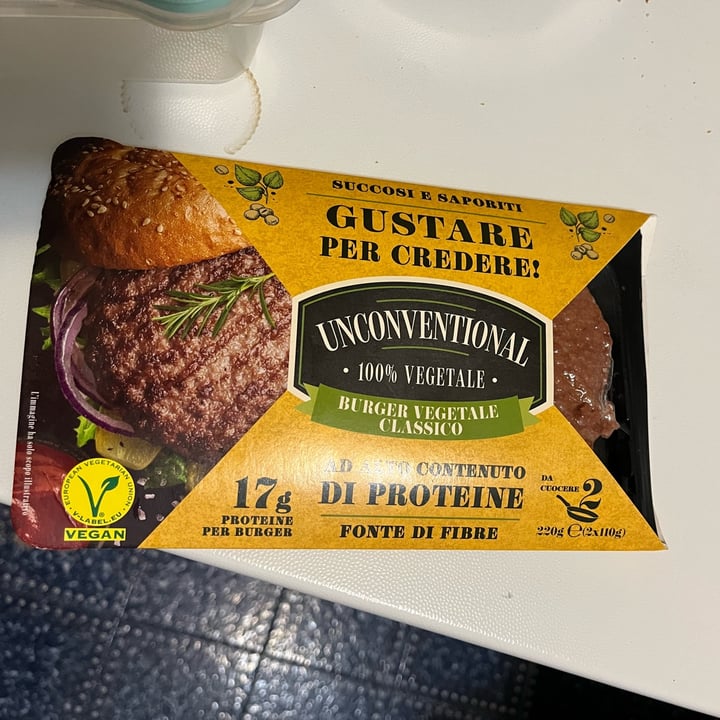 photo of Unconventional Burger Vegetale Classico - Classic Burger shared by @rica-r on  02 May 2023 - review