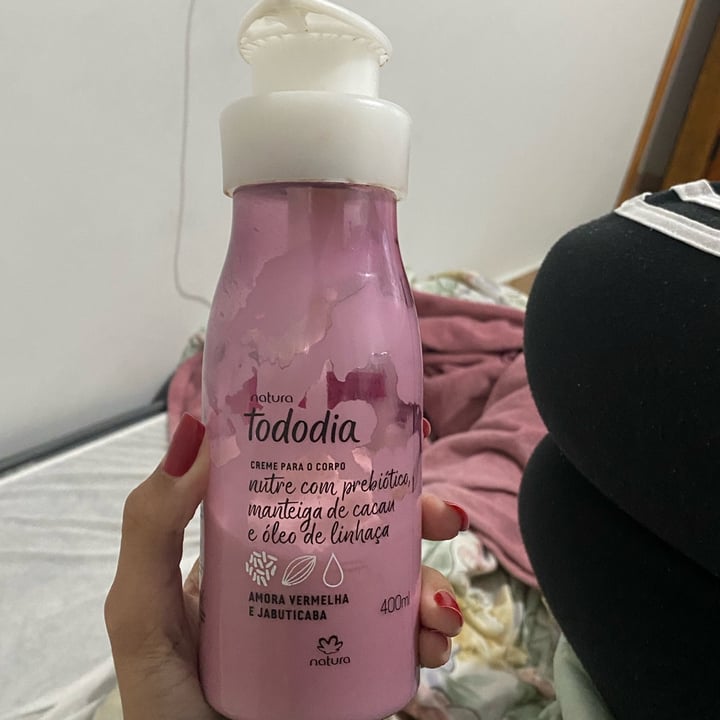 photo of Natura natura todo dia creme corpo amora e jabuticaba shared by @noahlelis on  28 Jul 2023 - review