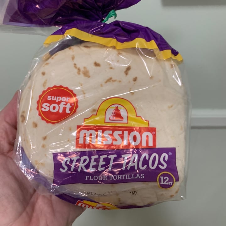 photo of Mission Foods Street Tacos Flour Tortillas shared by @onehungryvegan on  10 Apr 2023 - review