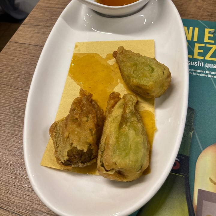 photo of Sushiko Fiori di Zucca shared by @sottolapellepodcast on  07 Jan 2023 - review