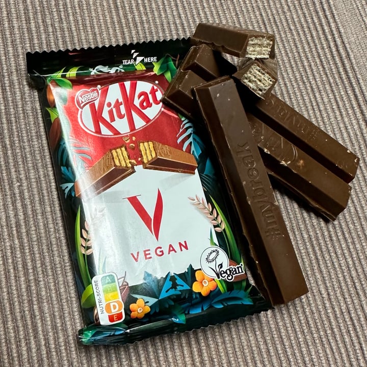 photo of Nestlé Kitkat Vegan shared by @vanille on  22 Jan 2023 - review