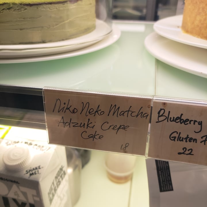 photo of Loving Cafe Niko Neko Matcha Adzuki Crepe Cake shared by @stevenneoh on  09 May 2023 - review