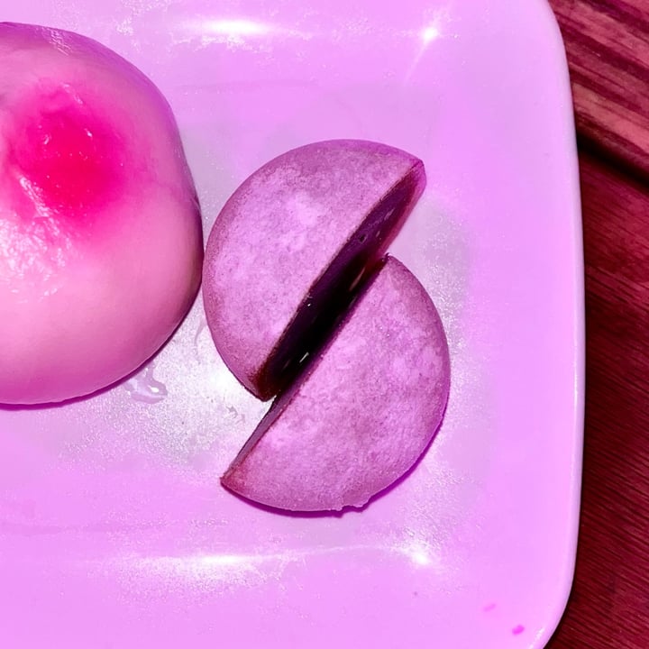 photo of Spicy Moon Vegetarian Szechuan Chocolate Hazelnut Mochi shared by @oliviazheng on  19 Jun 2023 - review