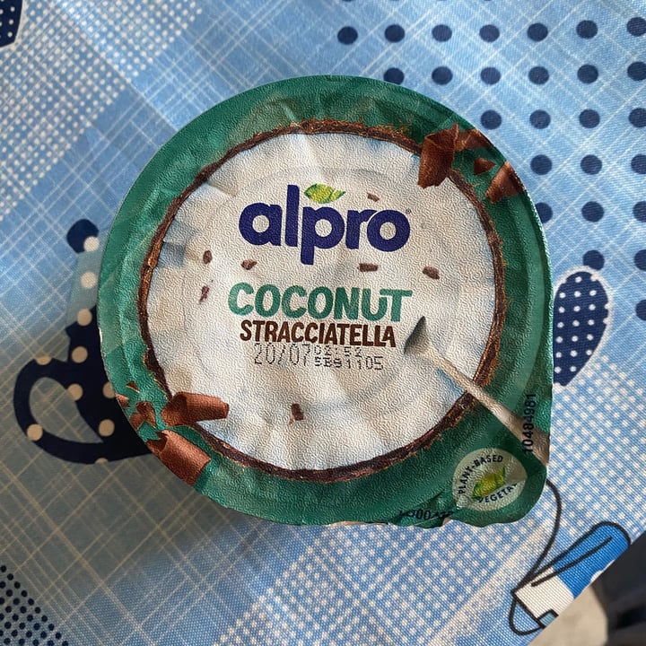 photo of Alpro Absolutely Coconut Stracciatella shared by @mariapiav on  18 Jun 2023 - review