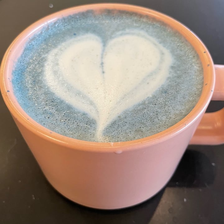 photo of PINKAVO Cafe Blue Lavender Latte shared by @sterlinglinford on  22 Feb 2023 - review