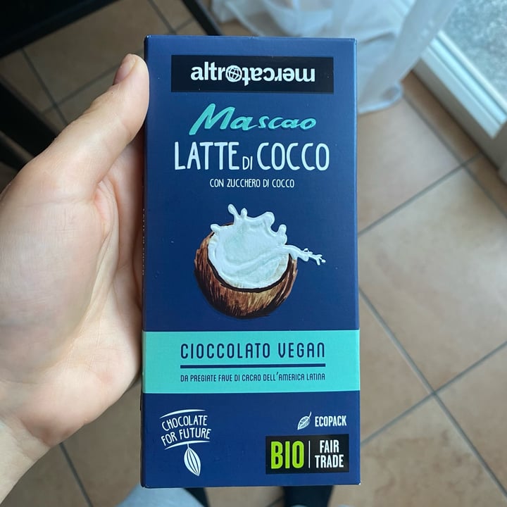photo of Altro mercato cioccolato al latte di cocco shared by @giada- on  09 Jan 2023 - review