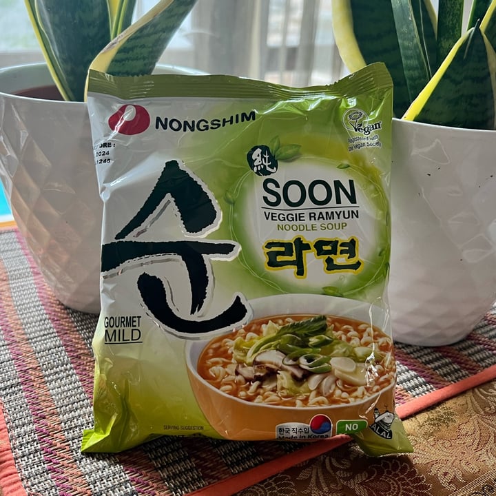 photo of Soon Brand Veggie Ramyun Noodle Soup shared by @pvxo on  19 May 2023 - review