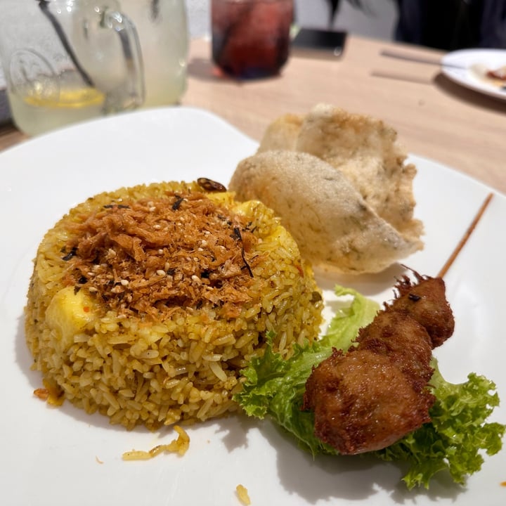 photo of VeganBliss 蔬福 Pineapple Fried Rice shared by @dafnelately on  30 Jul 2023 - review