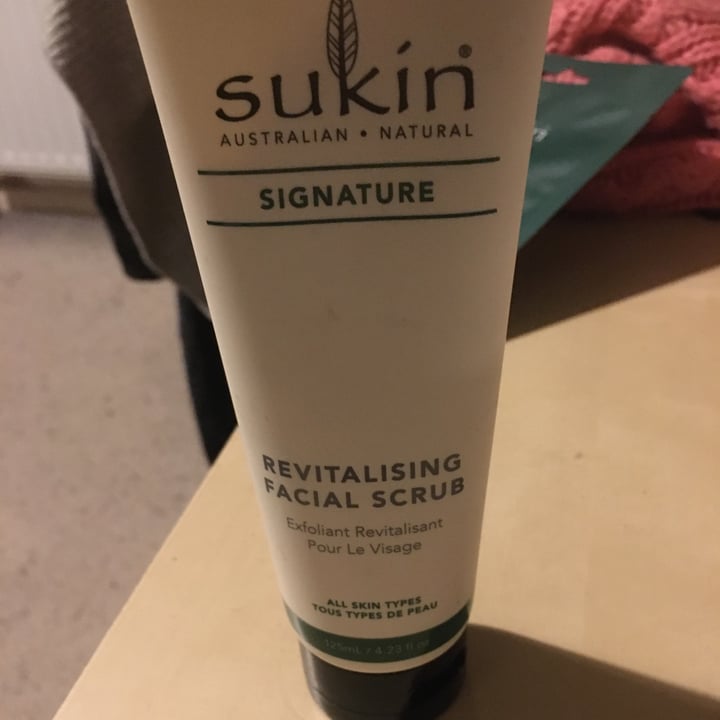 photo of Sukin Revitalizing facial scrub shared by @valedv on  18 Jan 2023 - review