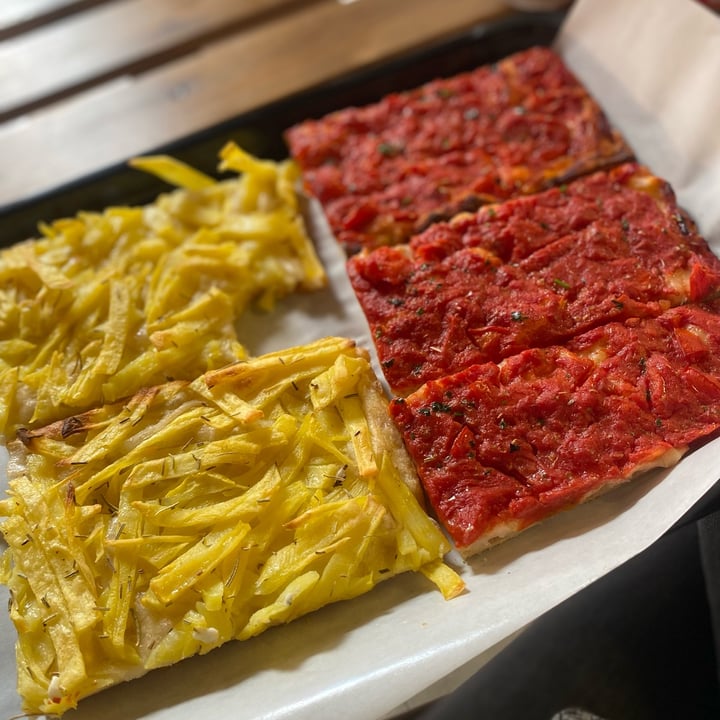 photo of La Casa di Lucullo Pizza Rossa shared by @lachiuz on  04 Mar 2023 - review