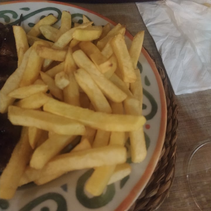 photo of Hommus - Snack Libanese Patatine Fritte shared by @chiaracappellini on  16 Feb 2023 - review