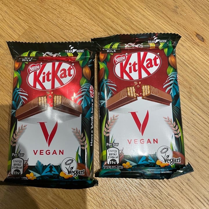 photo of Nestlé Kitkat Vegan shared by @veganarian-yogi on  20 Dec 2022 - review