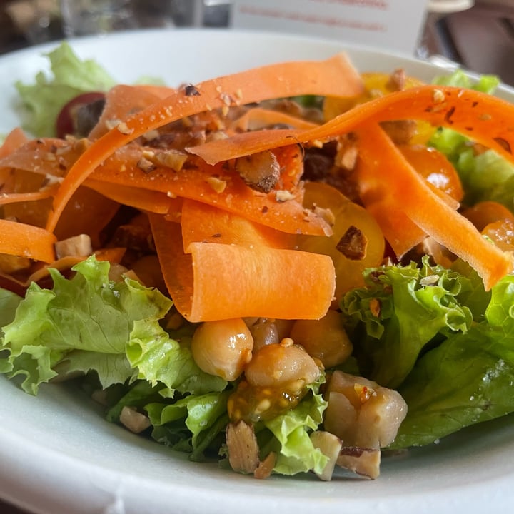 photo of Imbarchino insalata con legumi shared by @laelena on  08 Jan 2023 - review