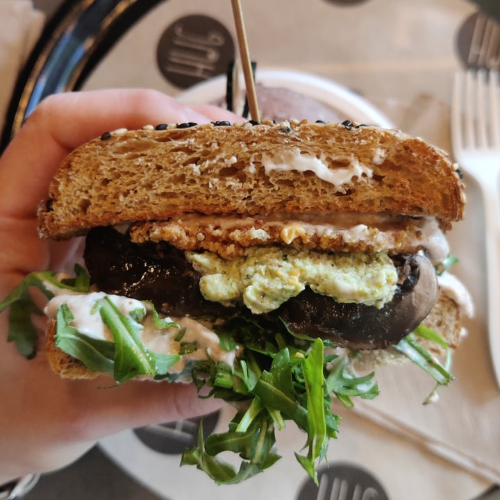 photo of HUG Burger #35 Pluto shared by @ardemia on  05 Feb 2023 - review
