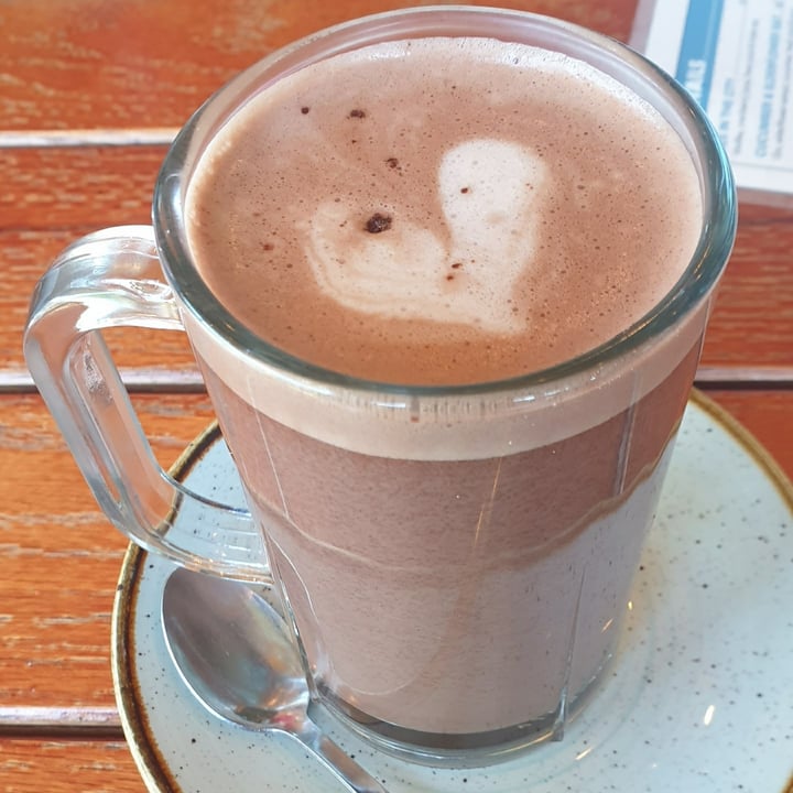 photo of Streatery Vegan Hot Chocolate shared by @compassionate1candy on  13 Jun 2023 - review