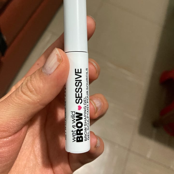 photo of Wet n Wild Beauty brow shaping gel clear shared by @lorenahigueron on  29 Mar 2023 - review