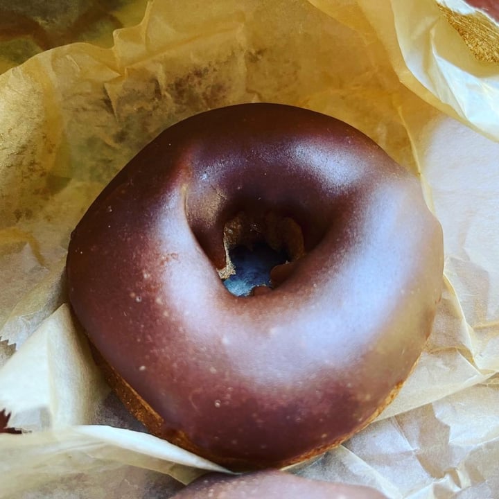 photo of Whole Foods Market Vegan Chocolate Donut shared by @jogger177 on  23 Jan 2023 - review