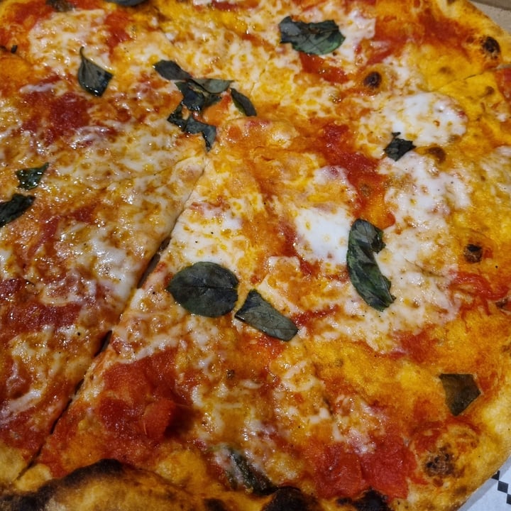 photo of Tony's New York Pizza vegan cheese pie 12inch shared by @andreas06 on  05 Mar 2023 - review