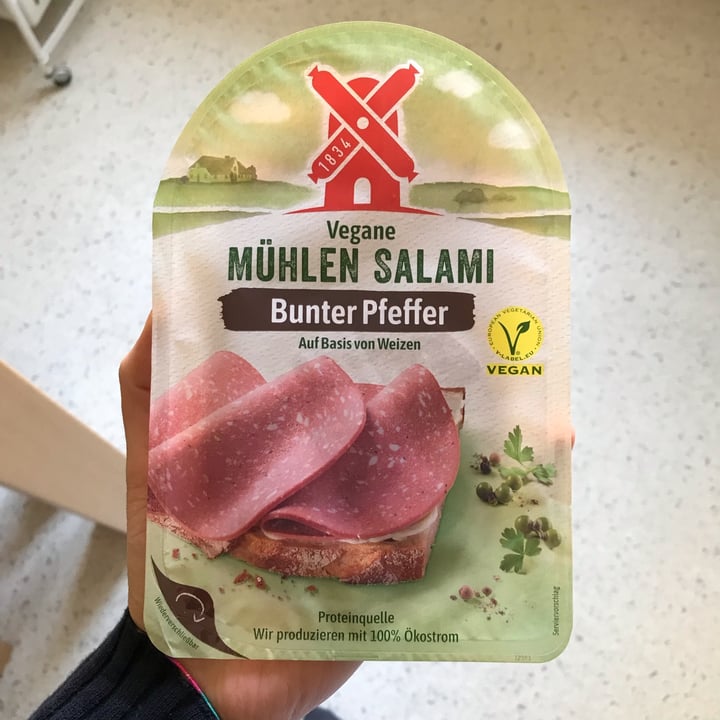 photo of Rügenwalder Mühle Vegane Mühlen Salami shared by @arenavegan on  09 Feb 2023 - review