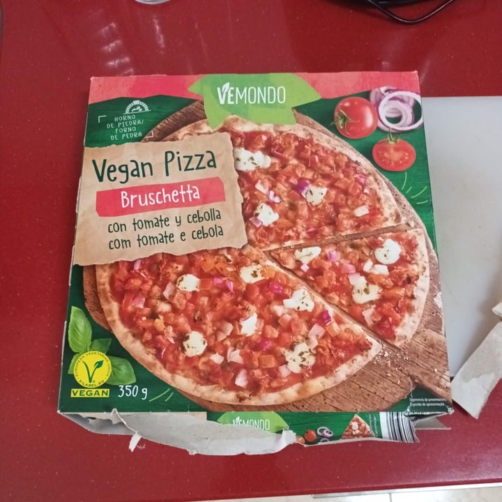 photo of Vemondo Vegan Pizza Bruschetta shared by @yemapel on  05 Aug 2023 - review