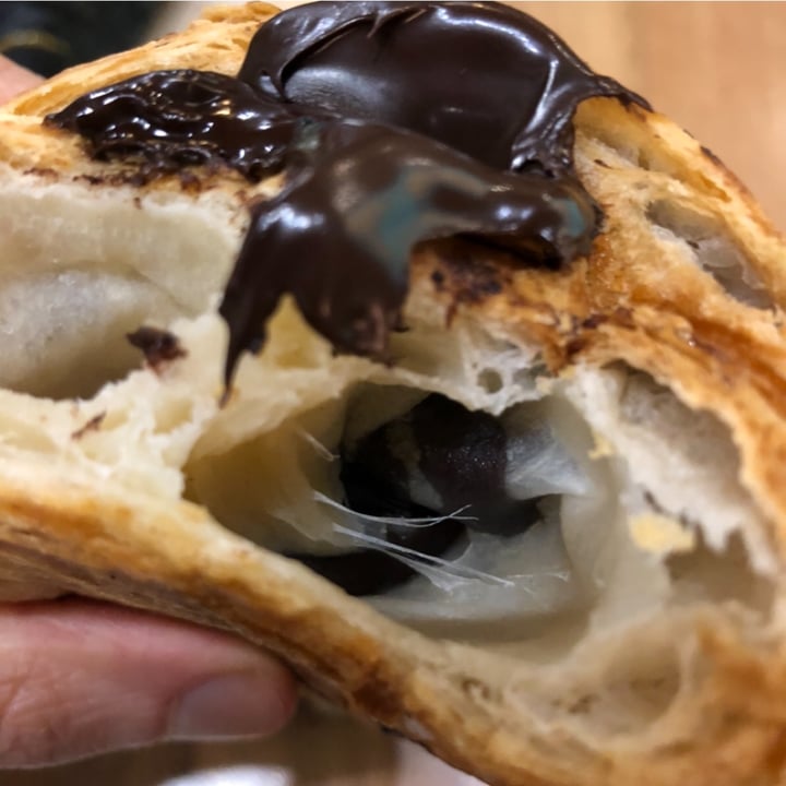 photo of Pappare Croissant con Nocciolata Vegan shared by @frappa on  20 Mar 2023 - review