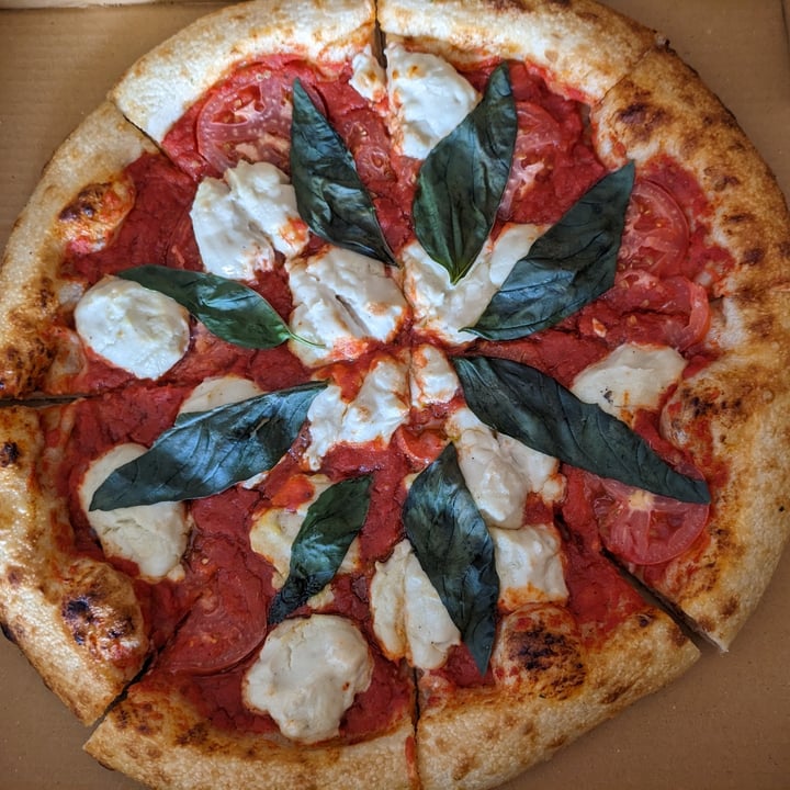 photo of Pulse Cafe Margherita Pizza shared by @theveganfeast on  29 Dec 2022 - review