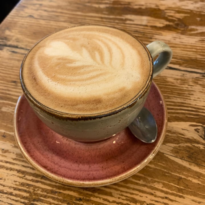 photo of Cafe 33 Oat milk latte shared by @miaparker02 on  27 Mar 2023 - review