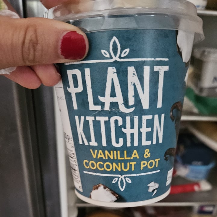photo of Plant Kitchen (M&S) Vanilla and coconut pot shared by @amelie3l on  31 Jul 2023 - review
