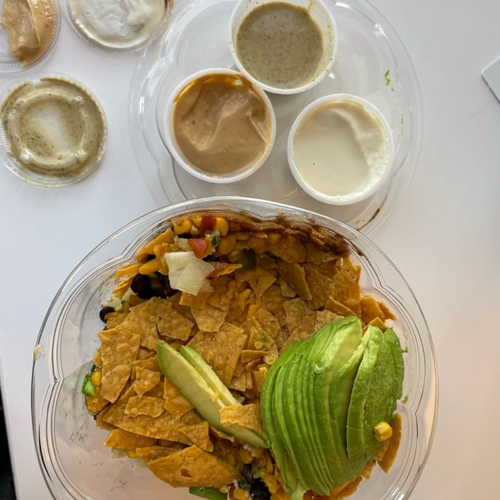 photo of Raiz NYC skinny taco salad shared by @veganfoodcrazy on  30 Apr 2023 - review
