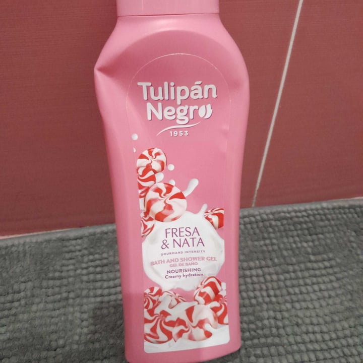 photo of Tulipán negro Gel De Fresa Y Nata shared by @lectora23 on  19 Mar 2023 - review
