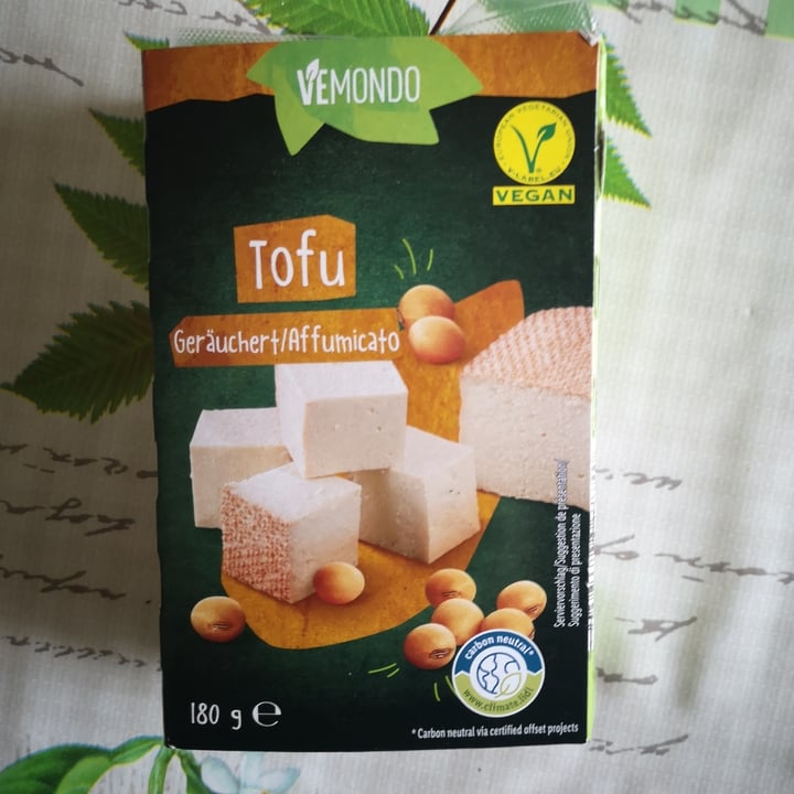 photo of Vemondo Tofu affumicato shared by @dippy on  24 Jan 2023 - review