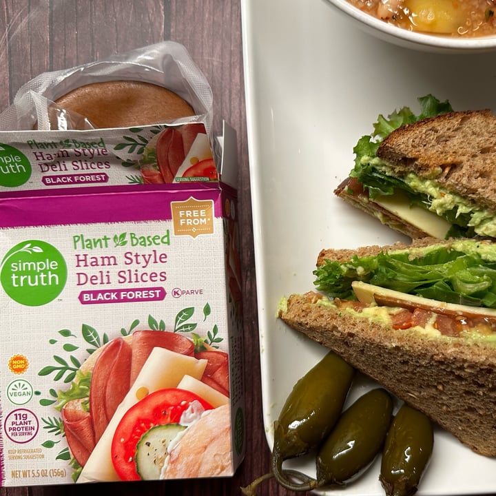 photo of Simple Truth Plant Based Ham Style Deli Slices: Black Forest shared by @berryveganplanet on  20 Jan 2023 - review