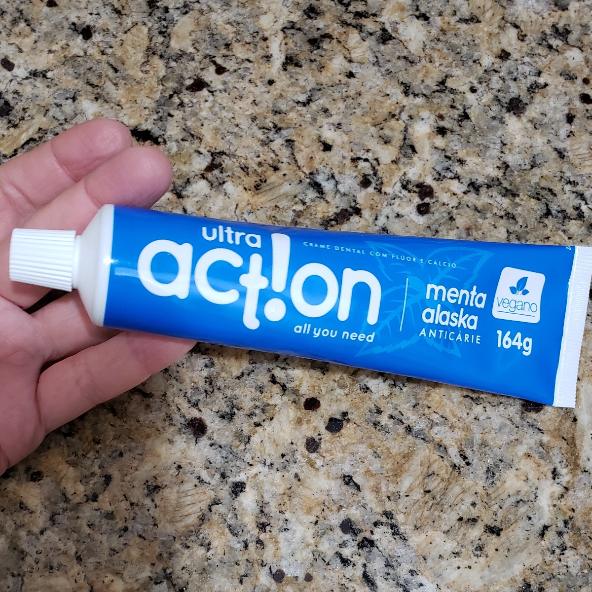 Ultra action Creme Dental com Flúor e Cálcio Menta Alaska Anticárie Reviews  | abillion