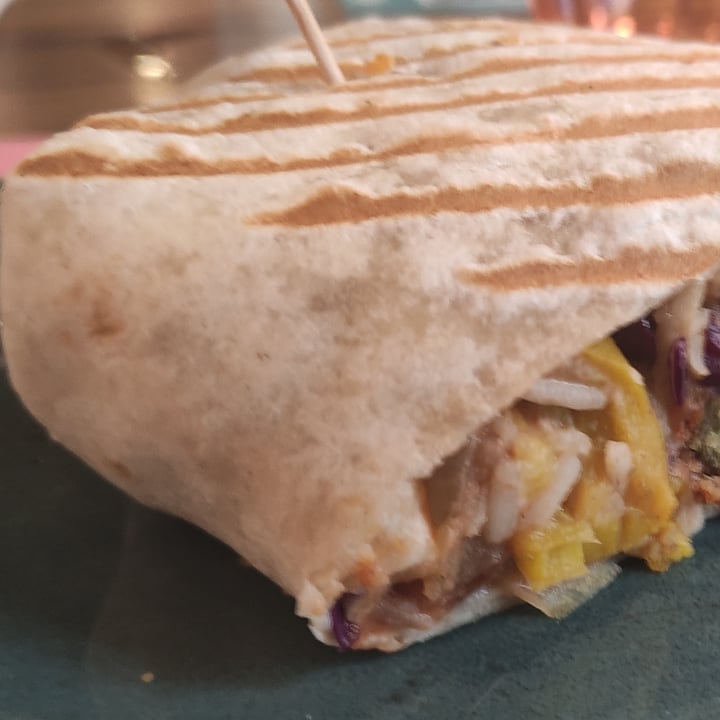 photo of CALAVERA RESTAURANT Veggie Burrito shared by @bluekosmos on  27 Mar 2023 - review