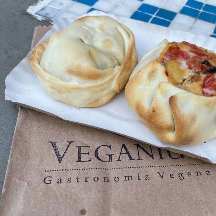 photo of Veganius Empanadas de Jamón y Queso shared by @valenequiza on  03 Jan 2023 - review