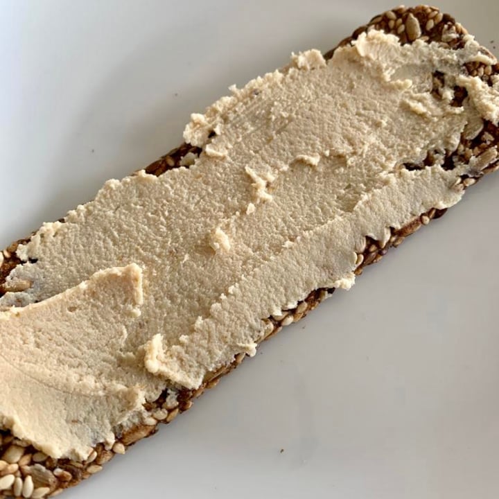 photo of Fauxmage Black Truffle Chèvre-Style Cashew Cheese shared by @teex on  08 May 2023 - review