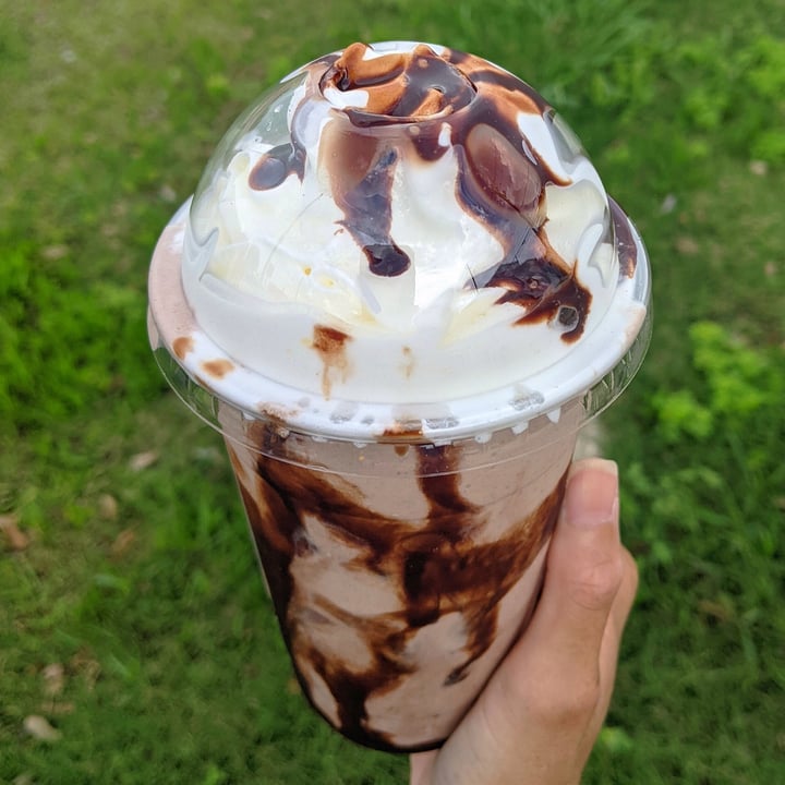 photo of Korny Vibes Chocolate Shake shared by @veggieassassin on  12 Jun 2023 - review