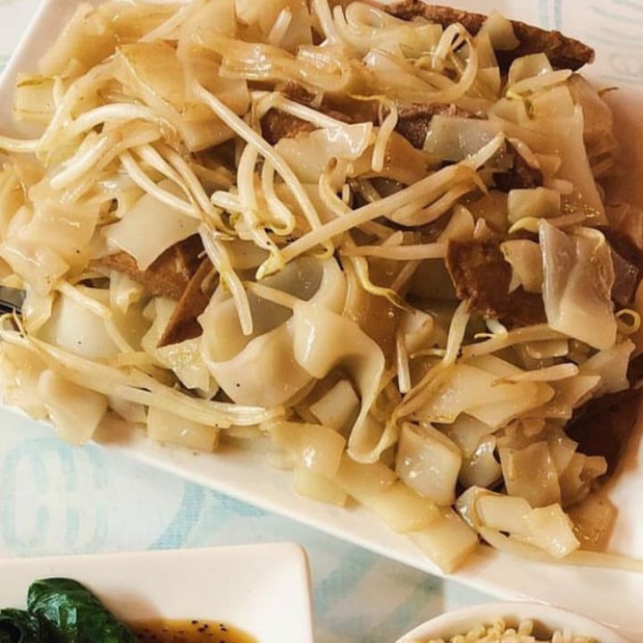 photo of The Original Buddha Bodai Chow Fun with Vegetarian beef shared by @lexieseats on  25 Apr 2023 - review