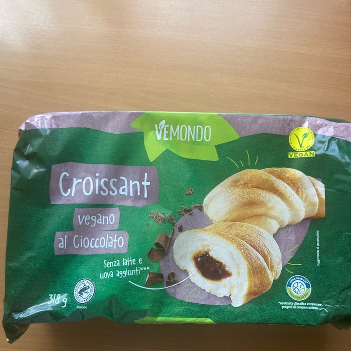 photo of Vemondo Croissant Vegano Al  Cioccolato shared by @manuelacristaldi on  29 Jun 2023 - review