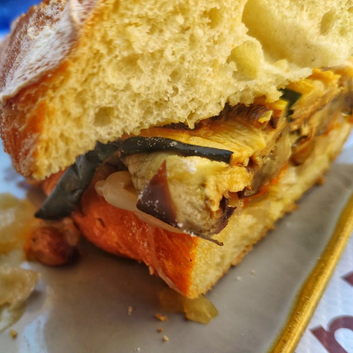 photo of Sabbinirica à putìa d'ercole custom vegan sandwich shared by @andybest82 on  08 Jul 2023 - review