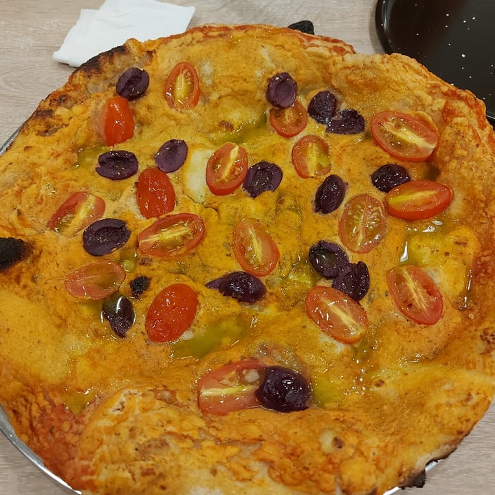 photo of FAME di pizza Pizza pomodorini vegana shared by @pucky on  06 May 2023 - review