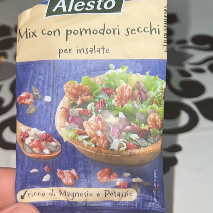 photo of Alesto Mix con pomodori secchi per insalate shared by @mistersimpatia on  07 May 2023 - review