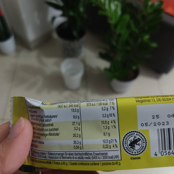 photo of Vegan Protein Bar  gusto torta Limone shared by @fransykes on  23 Jan 2023 - review