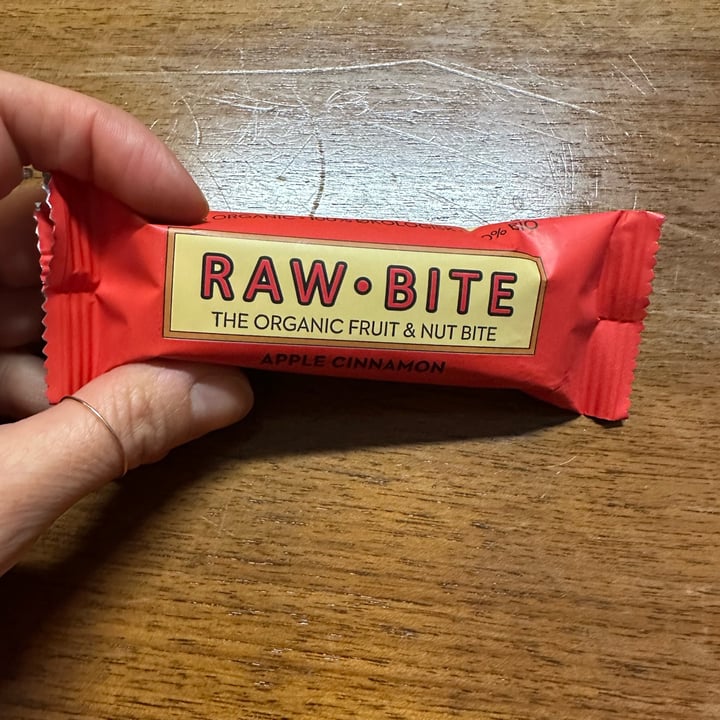 photo of Raw Bite Raw Bite Apple Cinnamon shared by @vanimao on  19 Jun 2023 - review