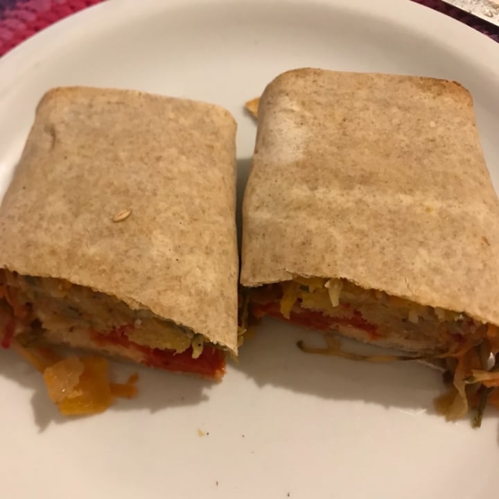 photo of The Healthy Kitchen Wrap de vegetales y muzzalmendras shared by @valexika on  29 Apr 2023 - review