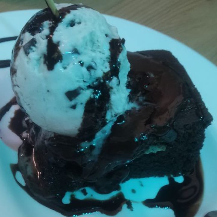 photo of Bioloco Brownie Con Helado (100% Vegano) shared by @str3q on  03 May 2023 - review