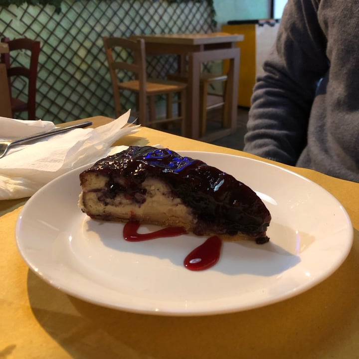 photo of Il Vegano - Firenze Cheesecake Ai Frutti Di Bosco shared by @pattini on  31 Dec 2022 - review
