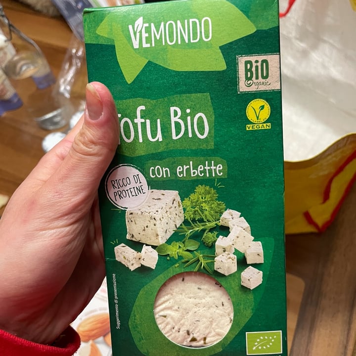 photo of Vemondo tofu con erbette shared by @elisatosi on  27 Dec 2022 - review